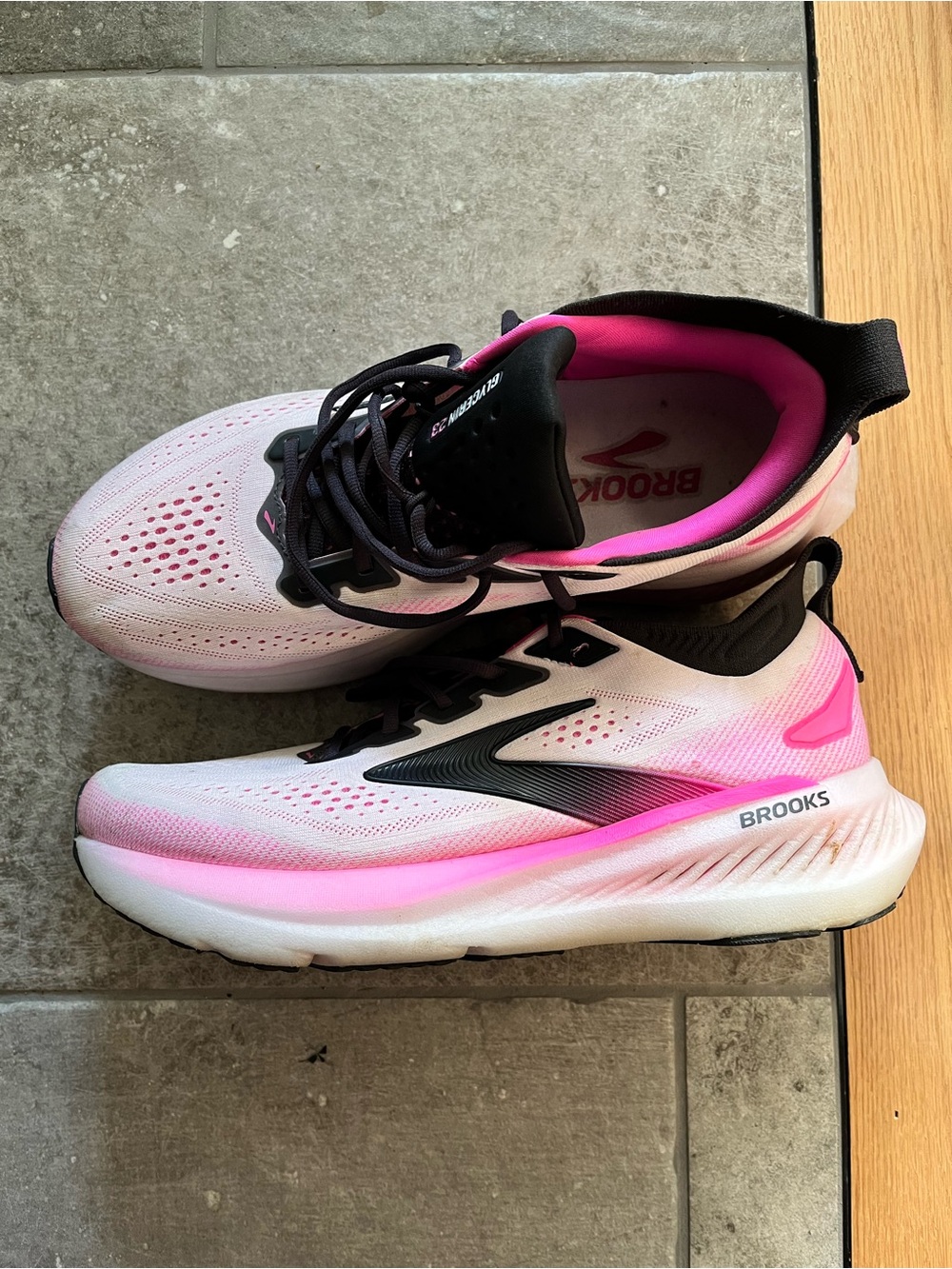 Brooks Women’s Glycerin 23 Running Shoes - Pink/White size 11.5